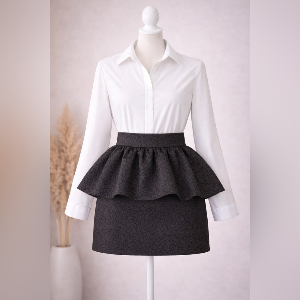 Zara Black Textured Mini Skirt Size S High Waist Long Peplum Ruffle Back Zip